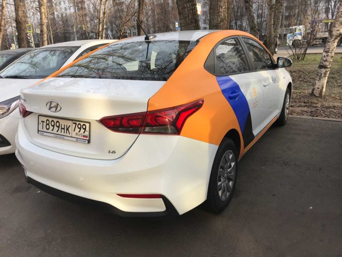 Автомобиль каршеринга Yandex Drive